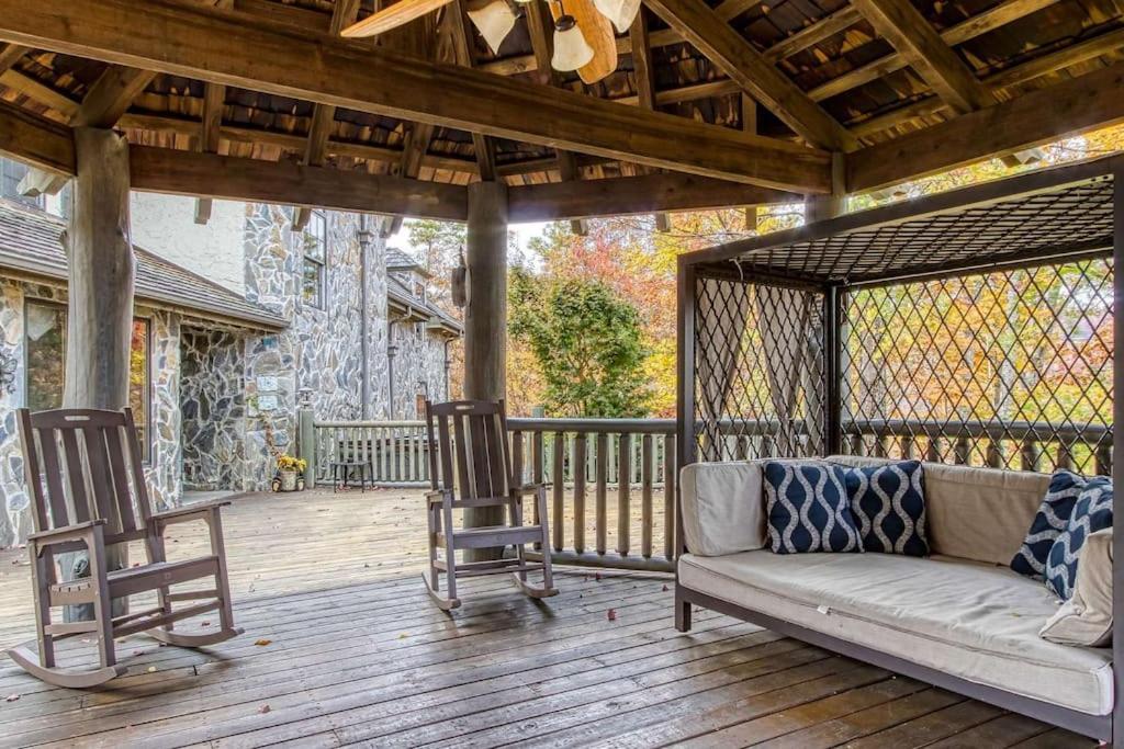Mountain Bliss: Estate W/ Views~Firepit~Hot Tub~Gburg 5Min~3 Pools Villa Gatlinburg Buitenkant foto